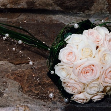 Bouquet Mariée boule de roses © Fleur d’Ô 2016